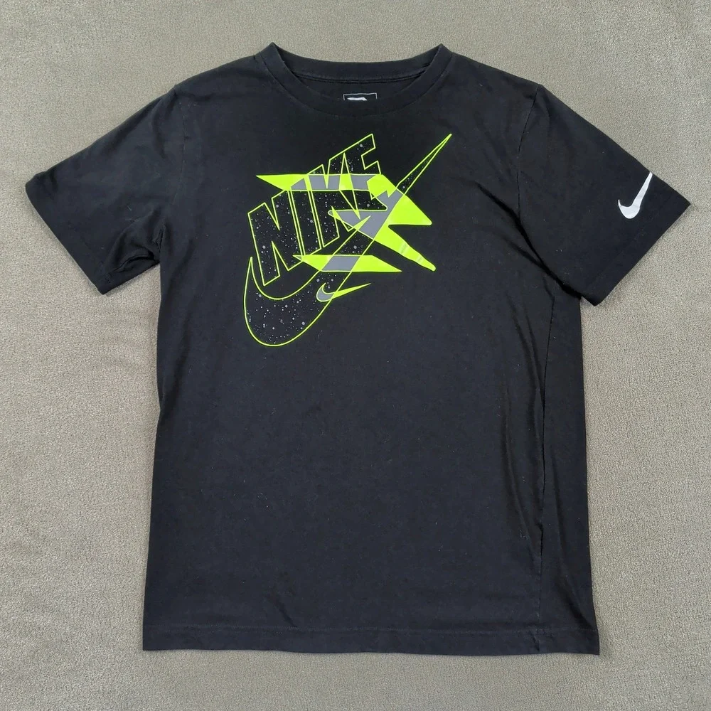 Nike T-Shirt Size XL Boys Black Neon Green Graphic Swoosh Short Sleeve Tee