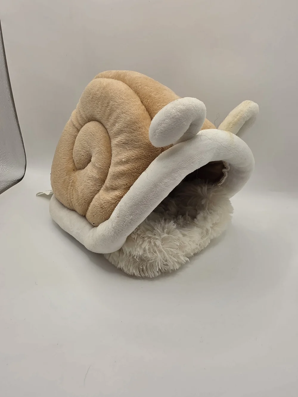 EveryYay Small Animal Tan White Snail Plush Pet Cave Bed