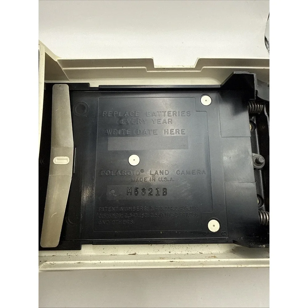 Polaroid preowned good