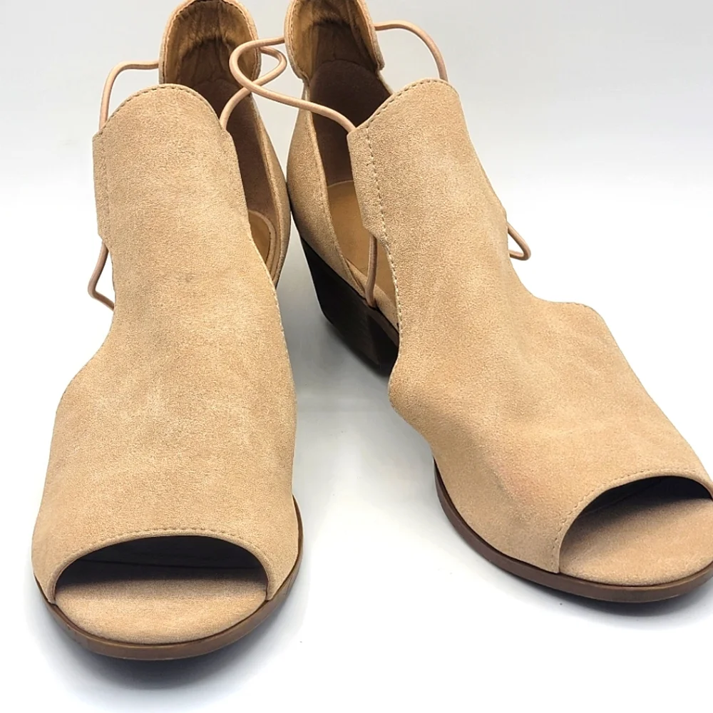 NWOT‎ Lucky Brand Girl’s Berrete SIZE 4M. #1433
