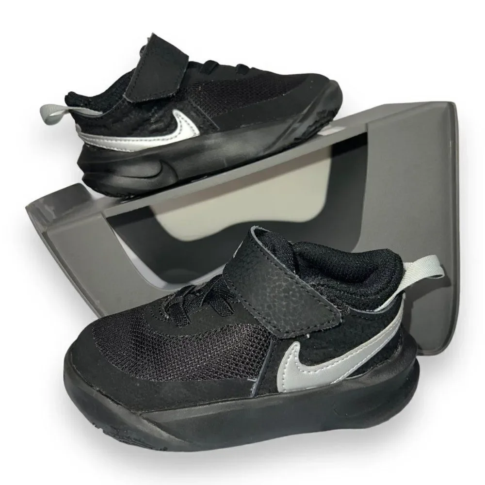 Nike Team Hustle D10 Black /‎ Silver CW6737-004 Toddler 7