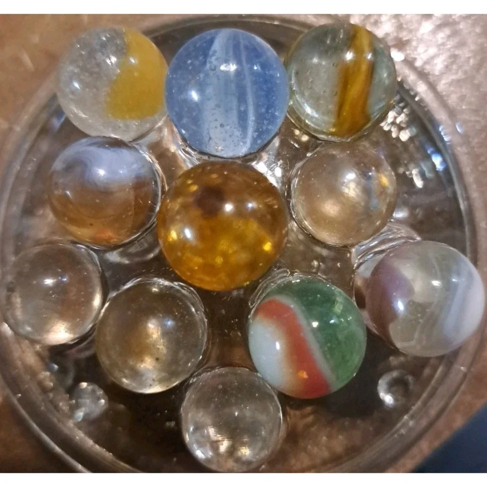 Lot Of 11 Estate Sale Marbles 1 UV Reactive.‎ Mostly Clear