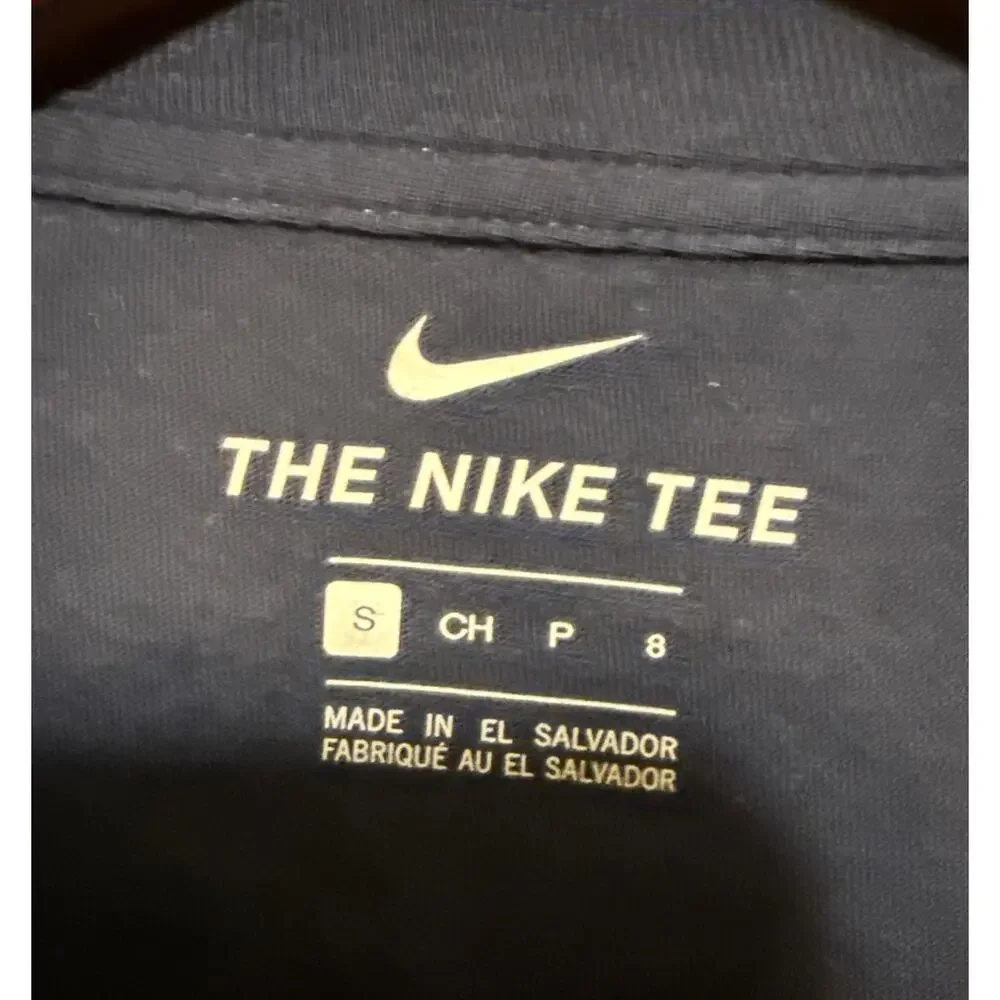 Nike tee kids