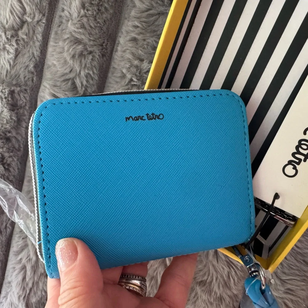 Marc Tetro compact cute
