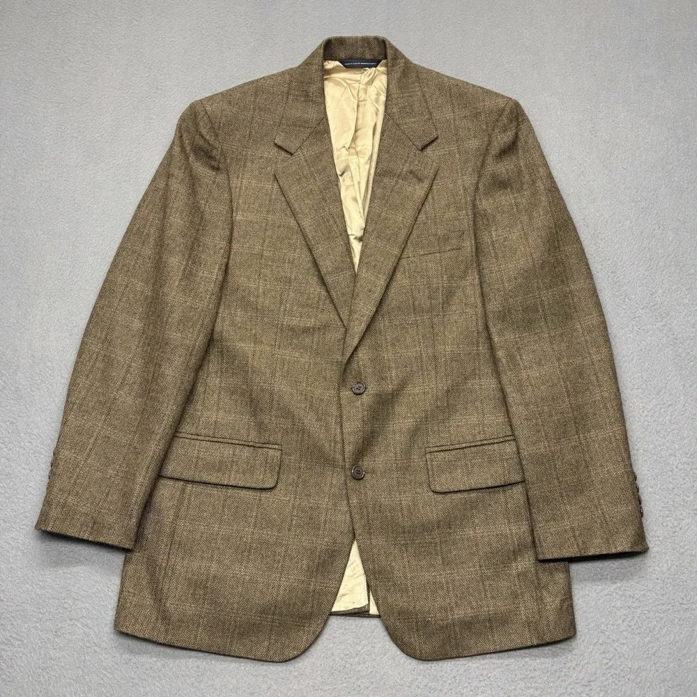 Brooks Brothers lay out