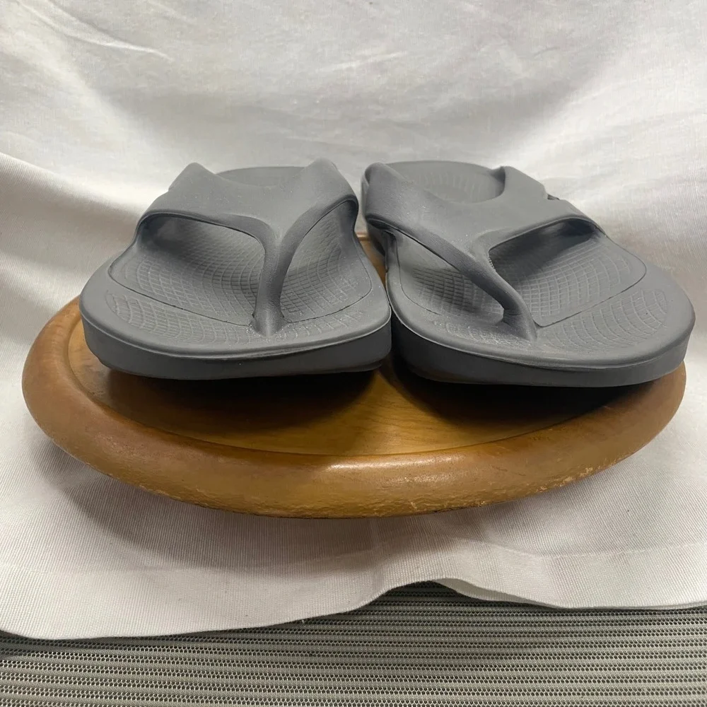 OOFOS Original Sandals M 10 W12 Grey Recovery Flip Flops Orthopedic‎ Comfort