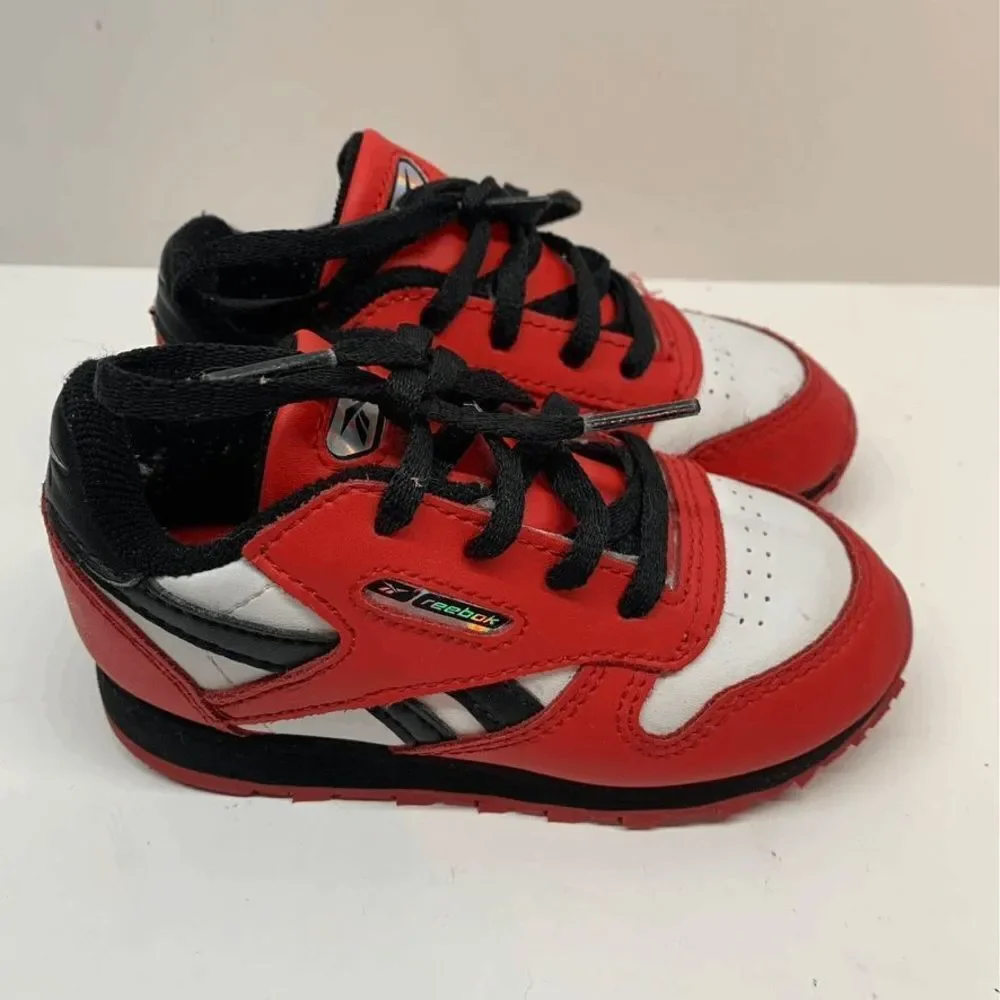 Toddler Size 7C Red and White Reebok Classic‎