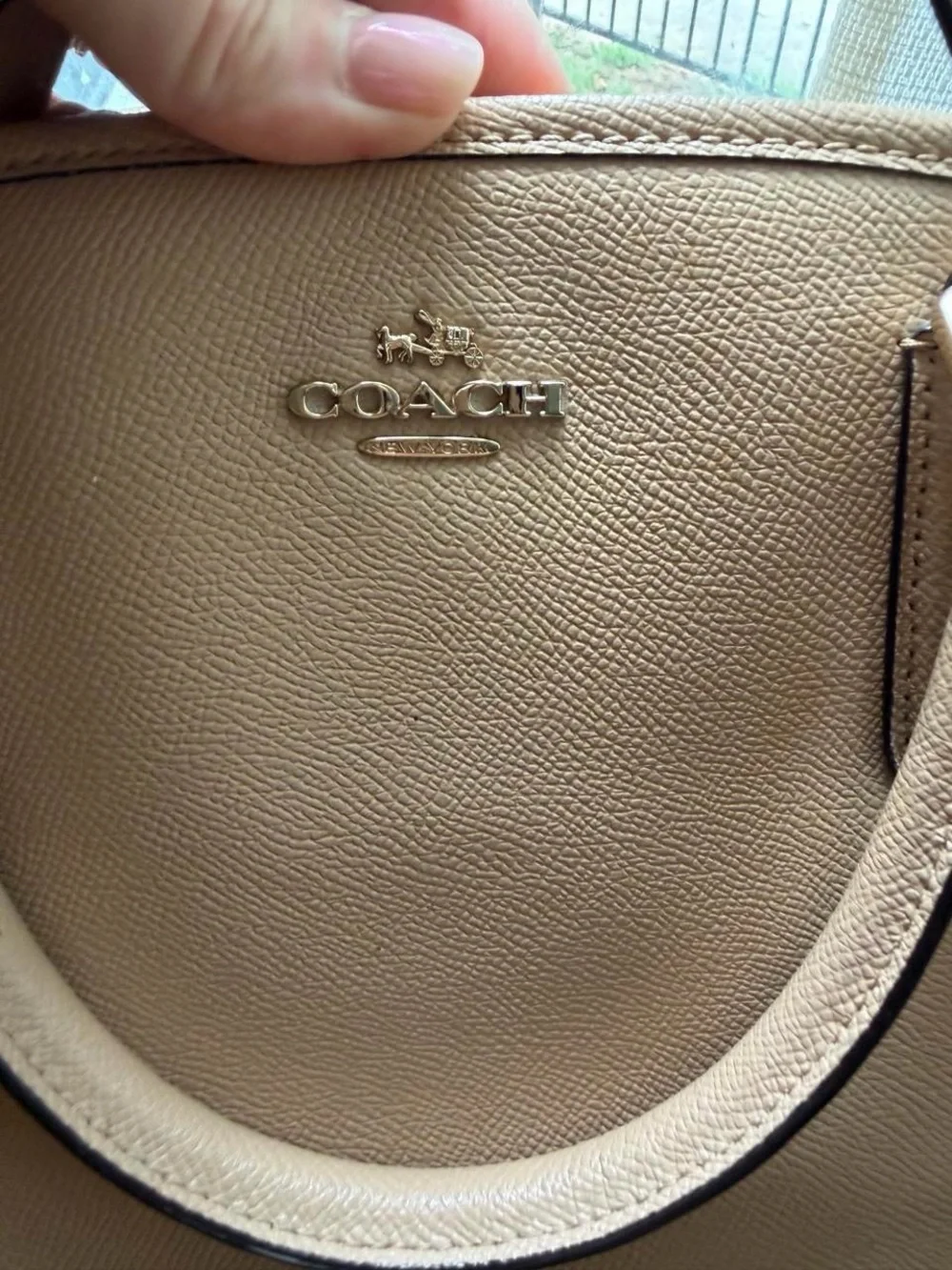 Coach structured pebble