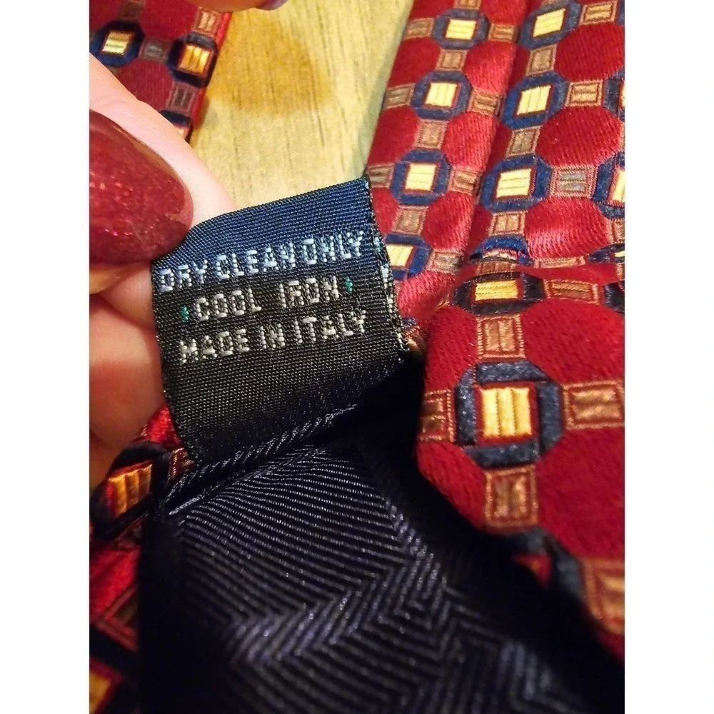 Burberry 100% silk