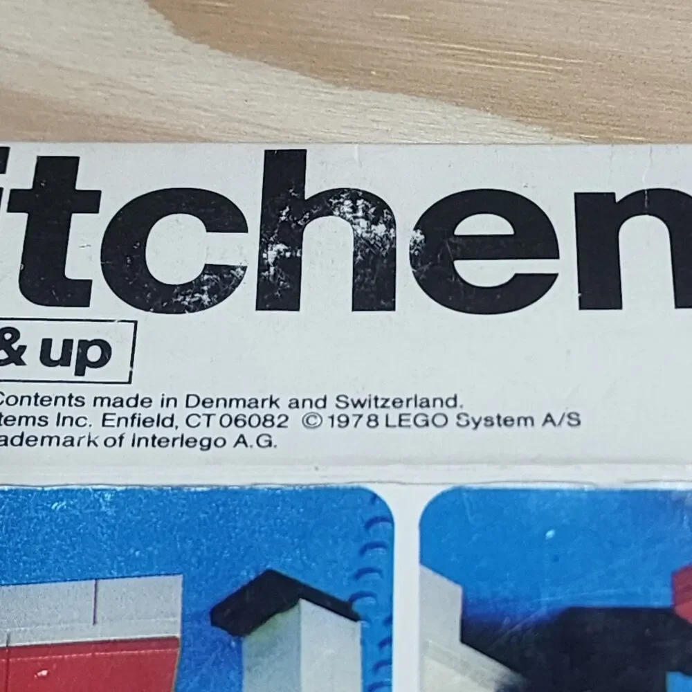 LEGO details box