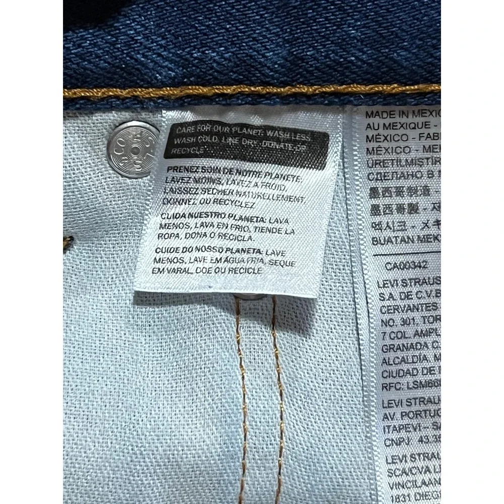 Levis levis 517