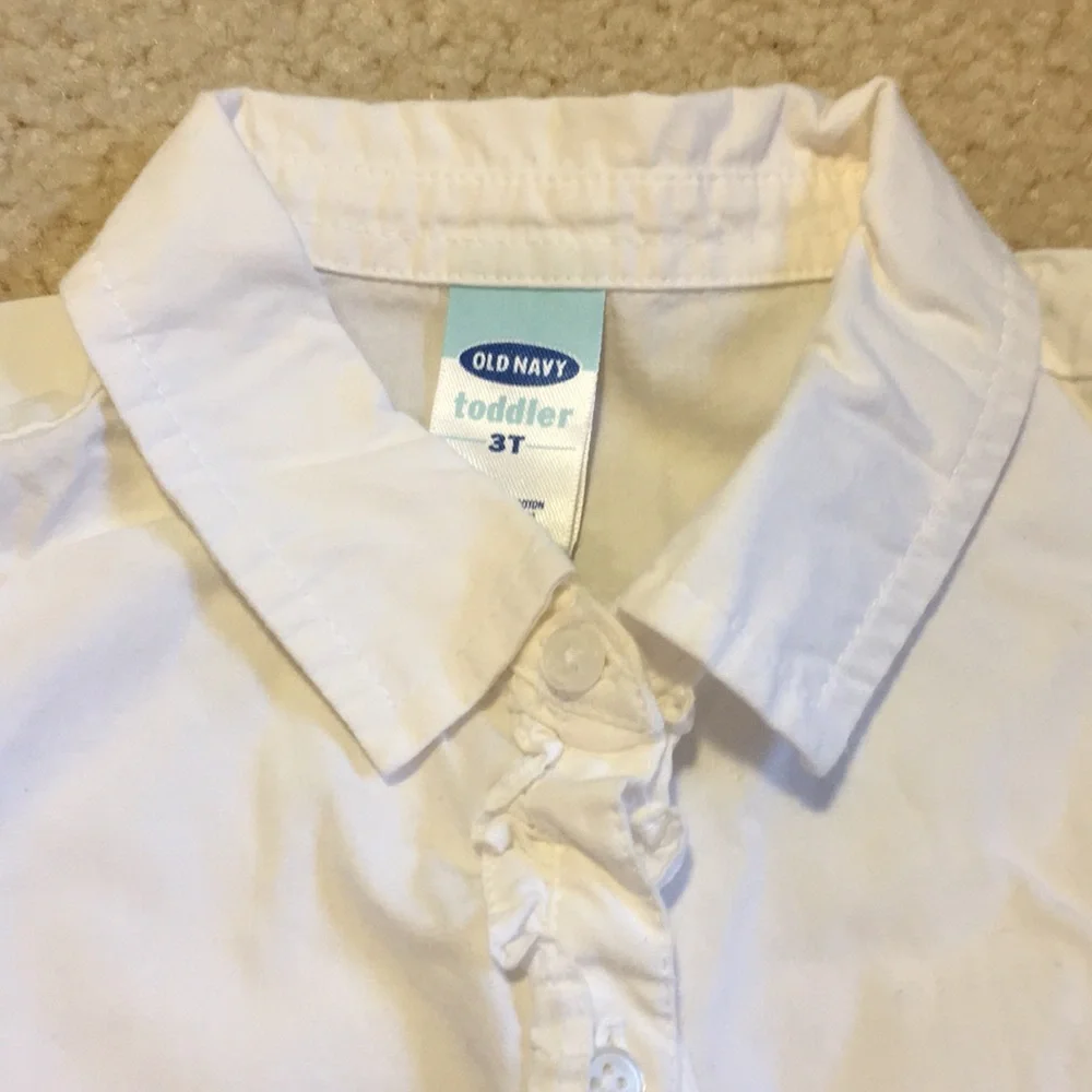 EUC Old Navy button down bundle size 3T