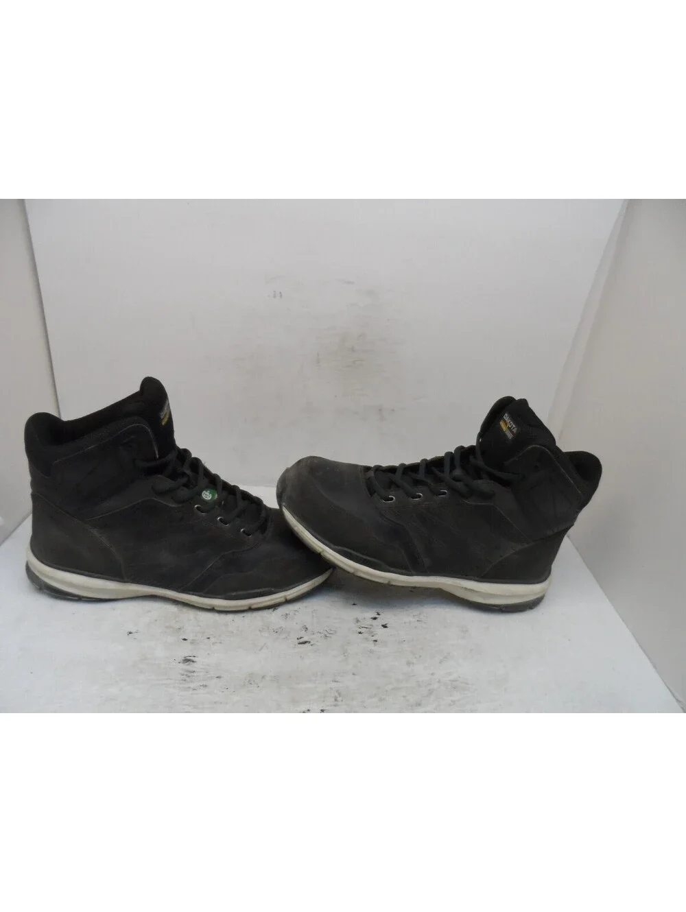 Dakota used shoes