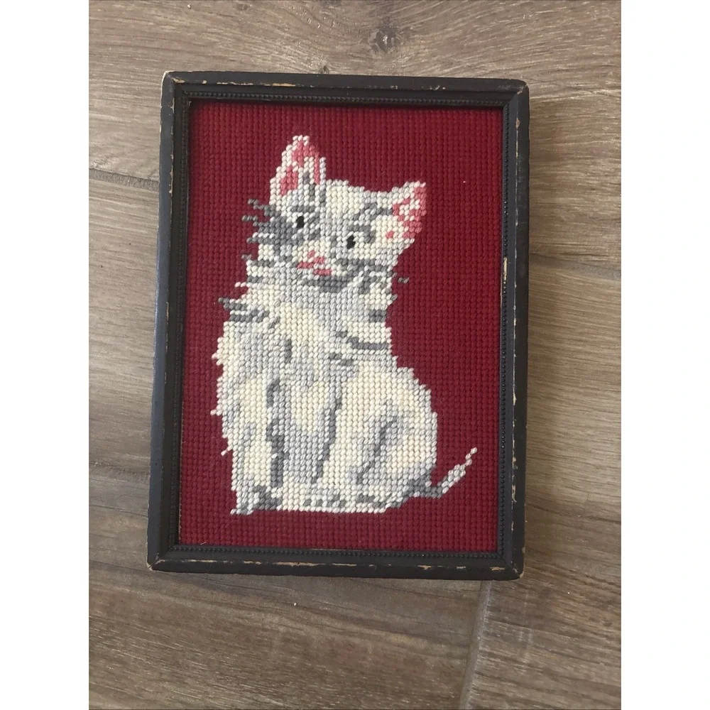 Vintage Cat Needlepoint Red White Yarn Picture Portrait Black Frame 8x10” Approx