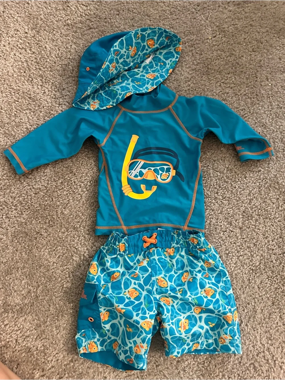 UV Skinz Boys Blue Rash Guard Set with Hat Size 12-18months