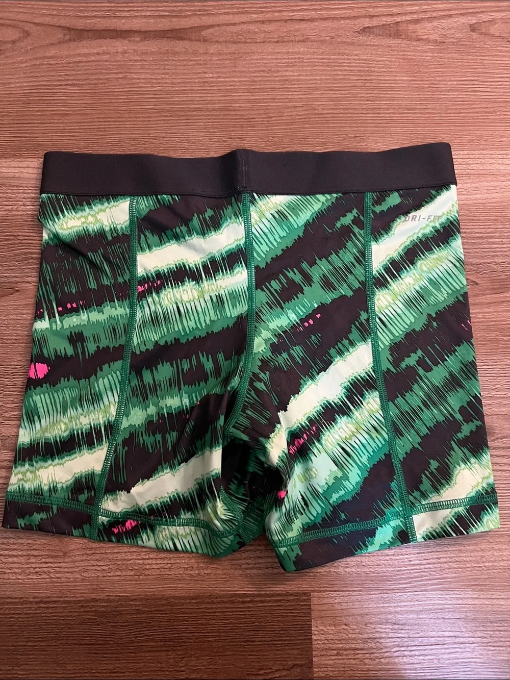 Nike pro women’s