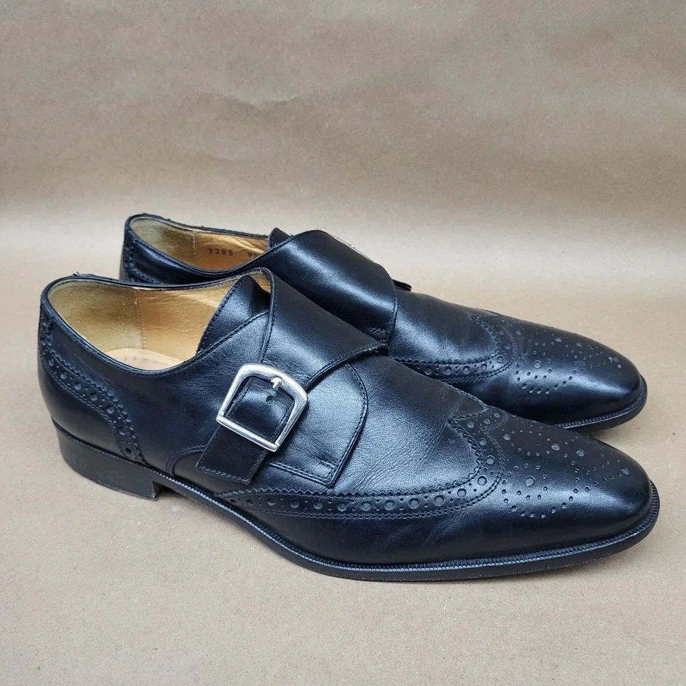 Saks Fifth Avenue preowned no
