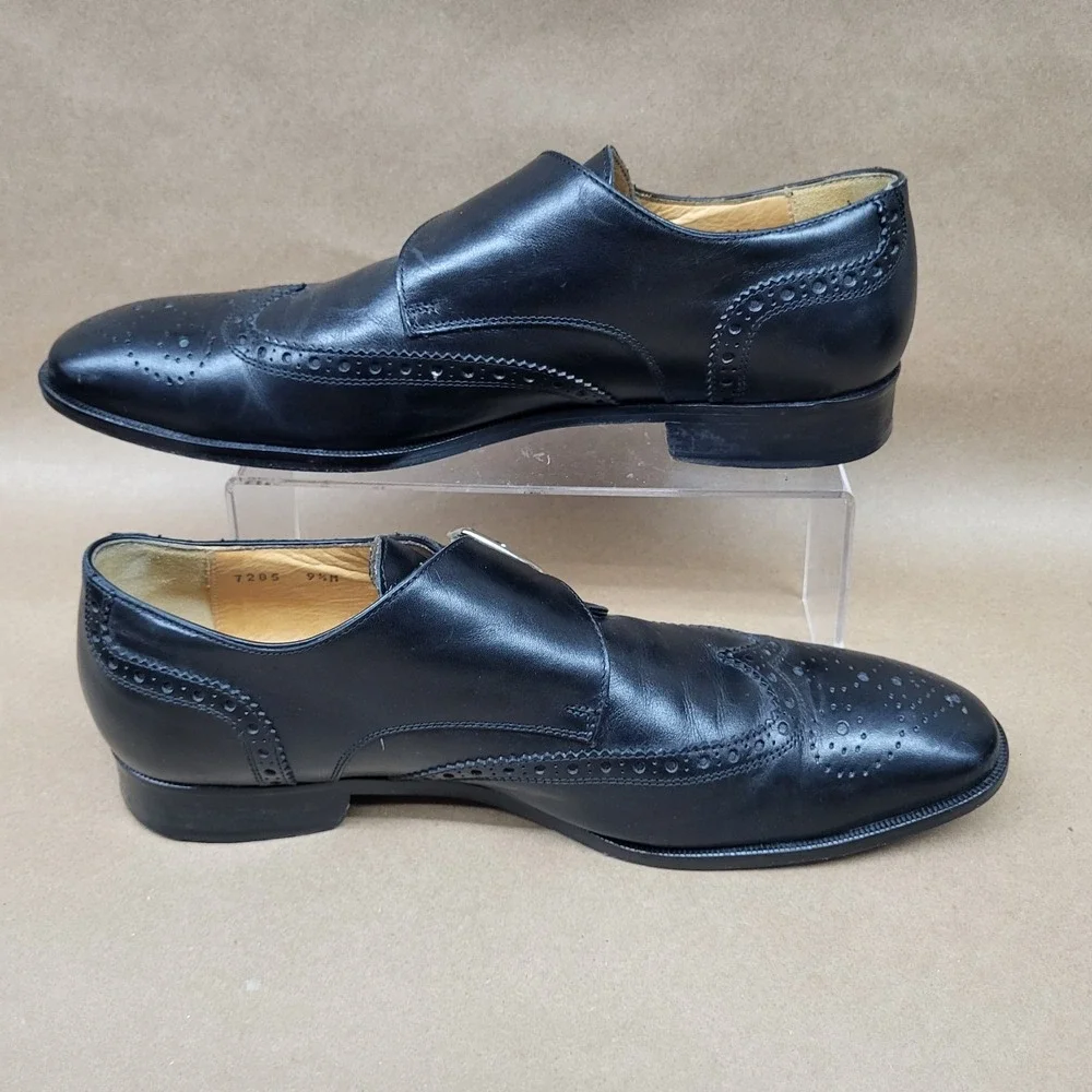 Saks Fifth Avenue preowned no