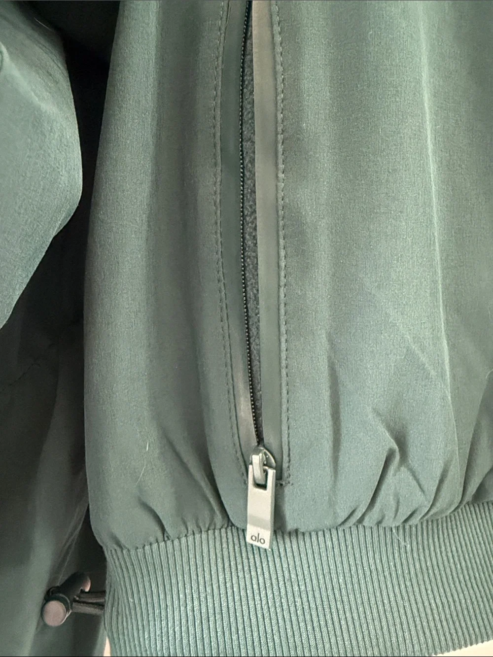 ALO Yoga relaxed bomber