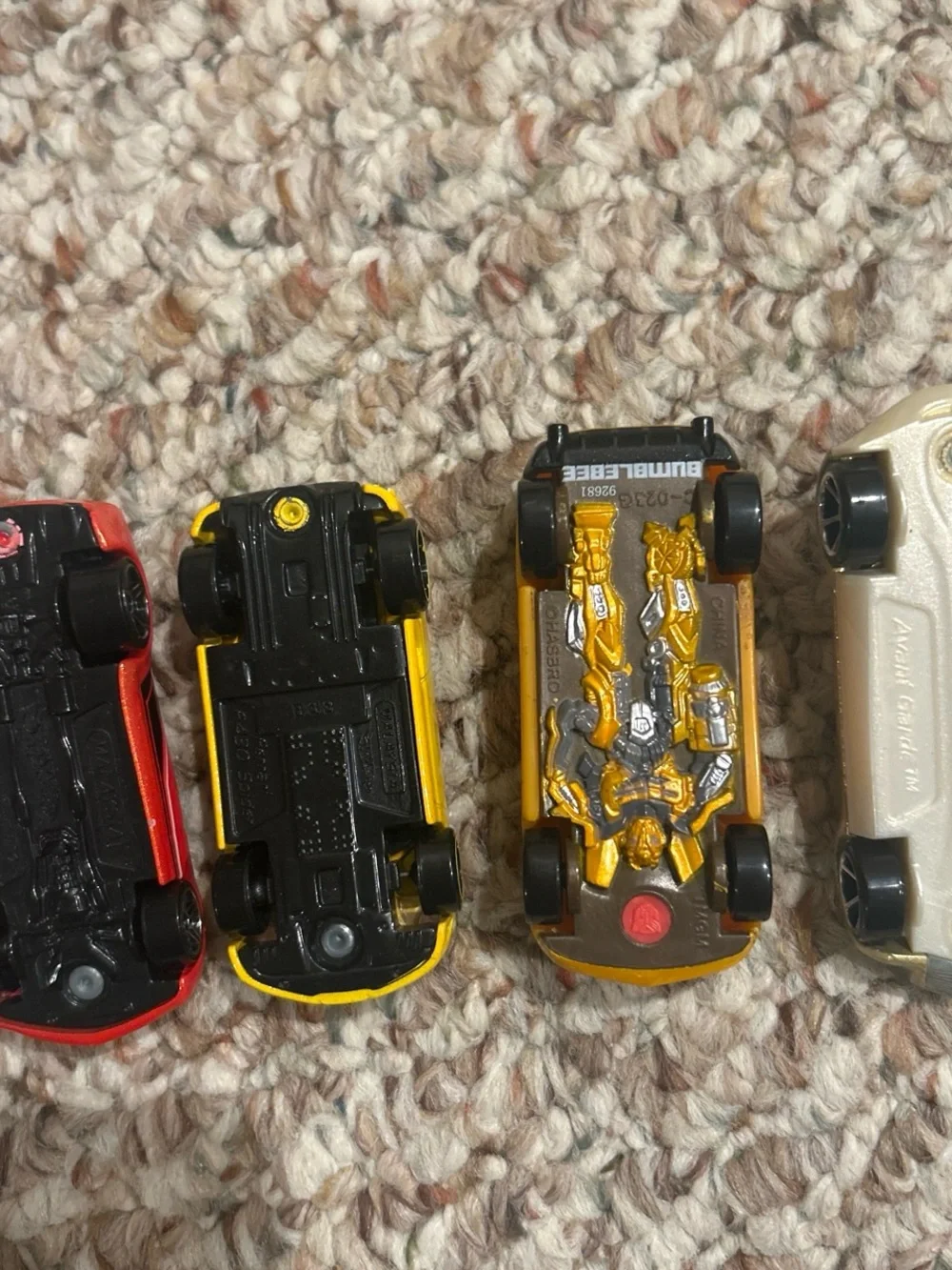 N/A yellow toy