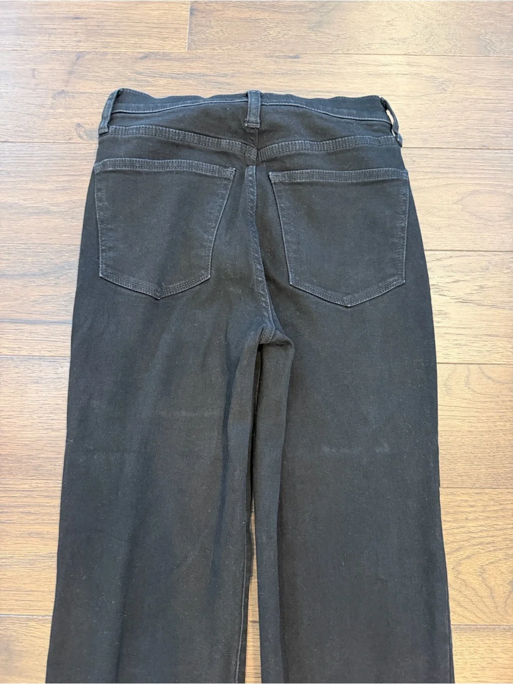 J. Crew size 25