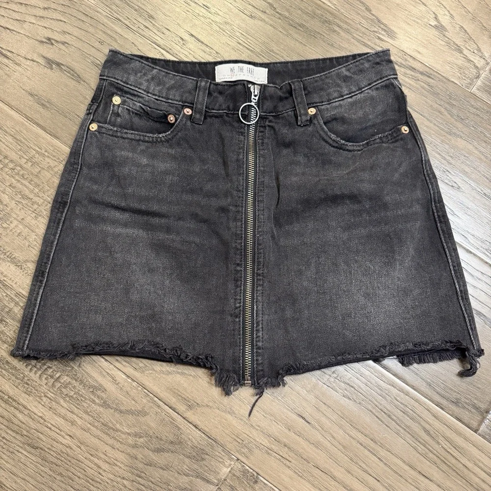 We the Free People Black‎ Denim Skirt Size 25 Womens Denim Zip Front Distressed