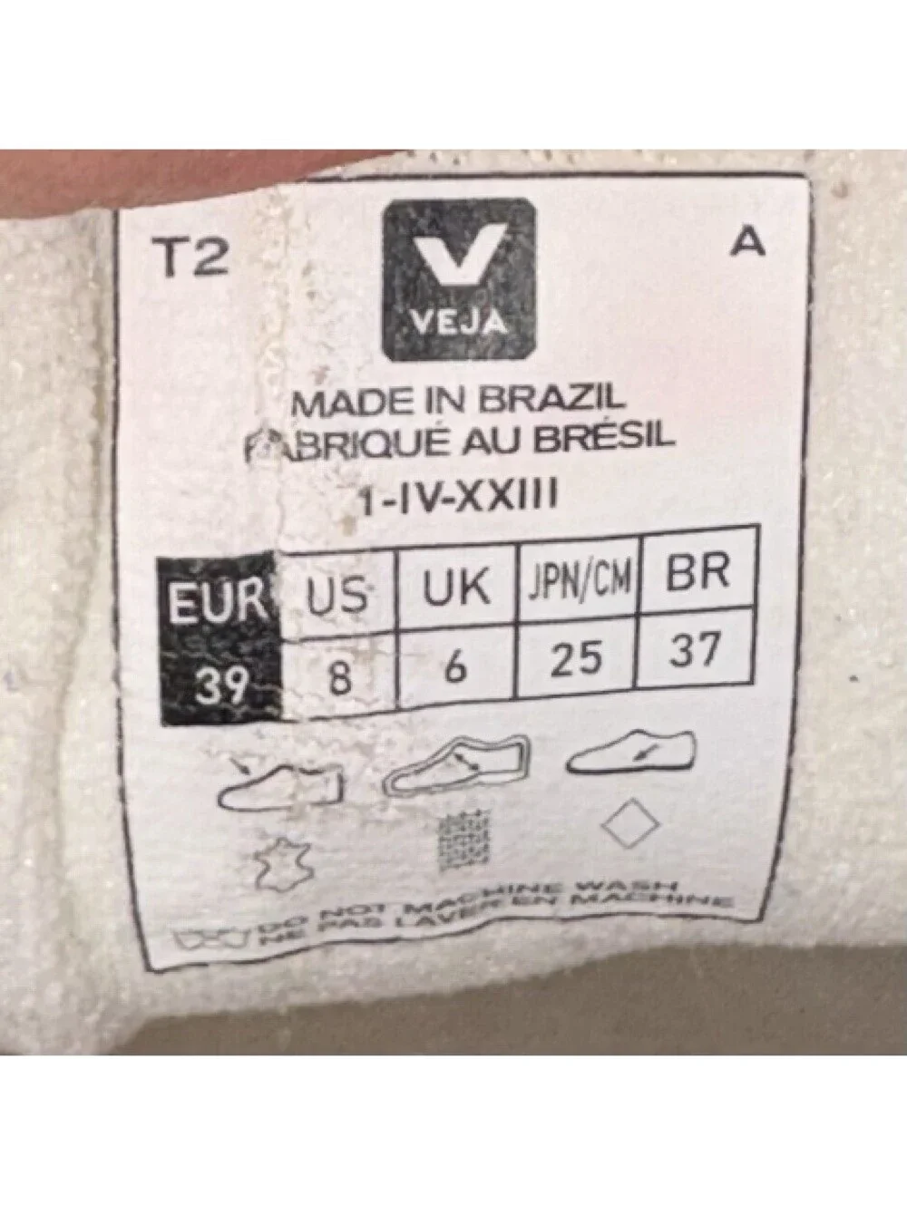 Veja pre owned
