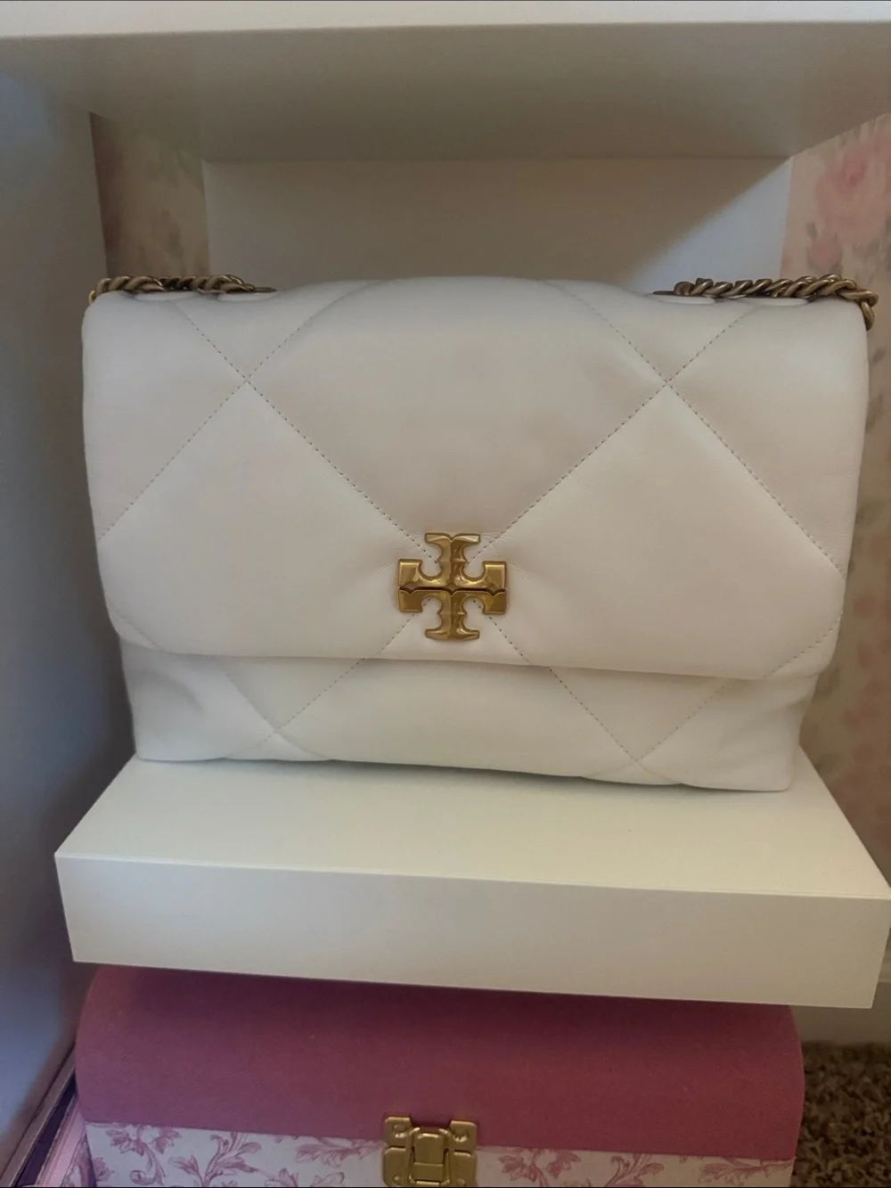 Tory Burch Quilted White Leather Shoulder Bag with Gold Logo