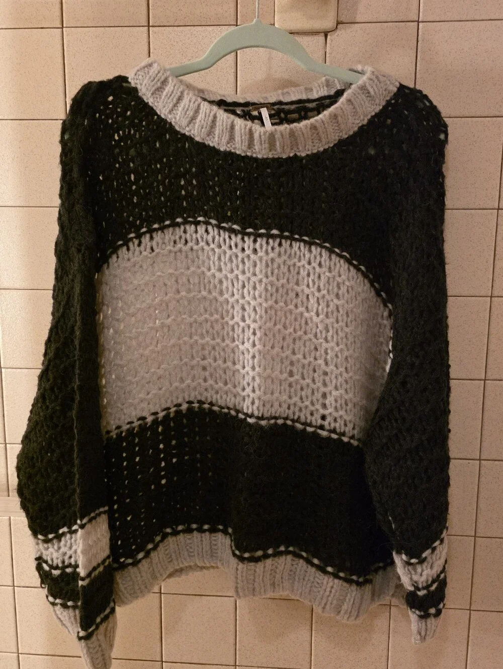 Womans FREE PEOPLE Knit Black and Light Gray Colorblock Women's Sweater