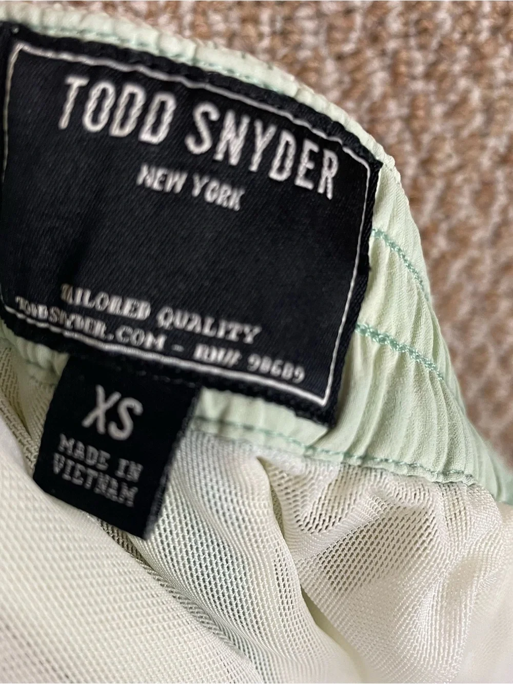 Todd Snyder xs good