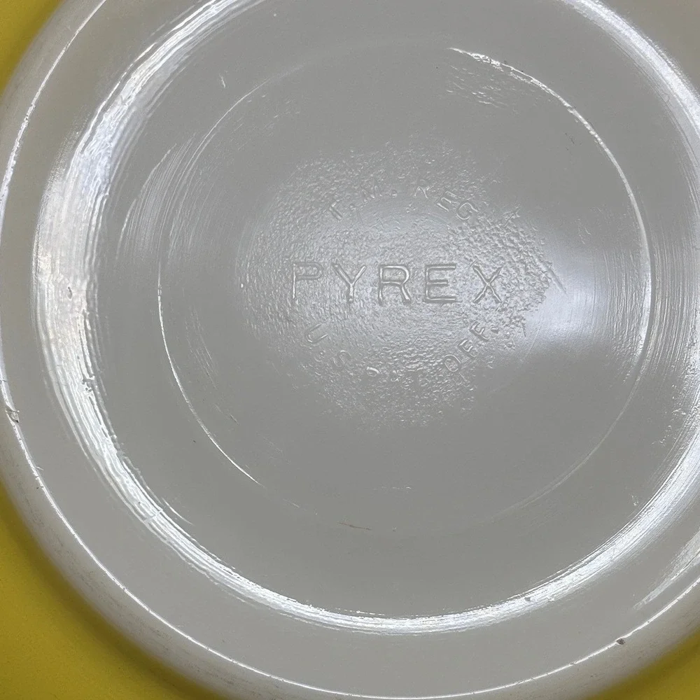 Pyrex vintage 1940s