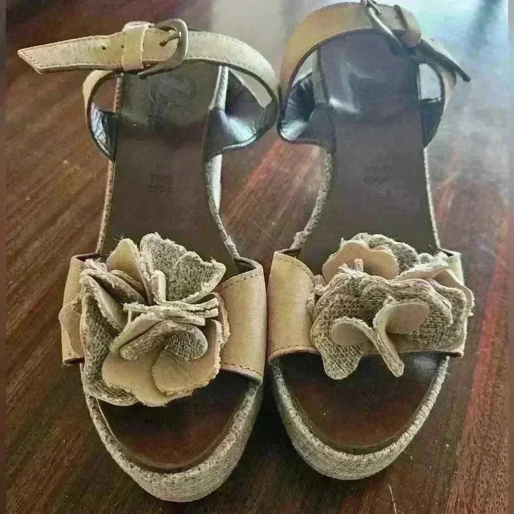 Bata linen covered
