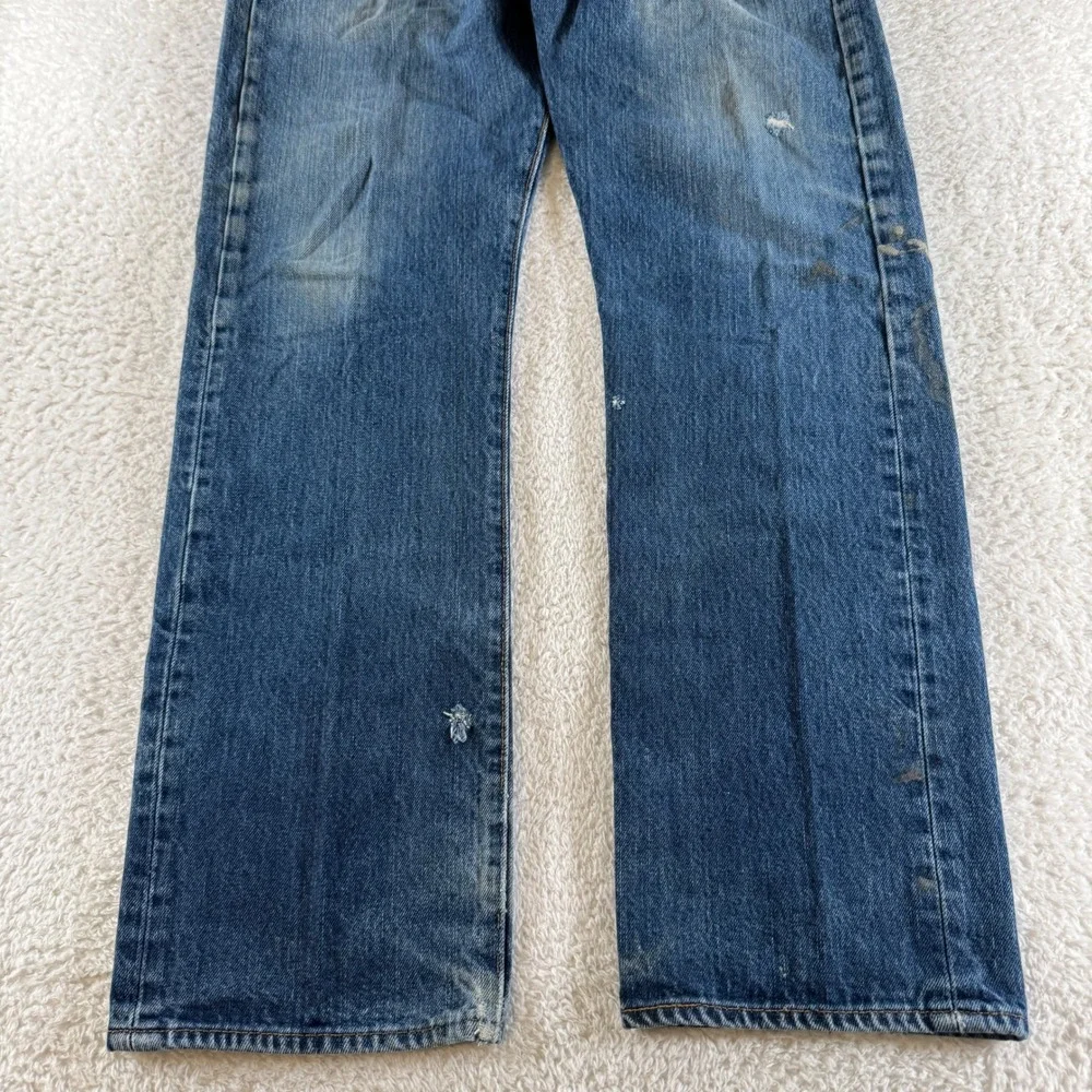 Levis 501 Jeans Mens 33x30 Blue Medium Wash Button Fly‎ Straight Distressed