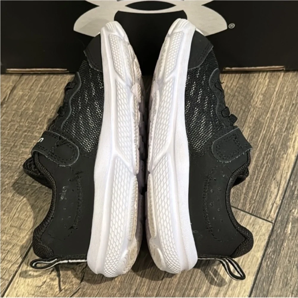 Under Armour new authentic