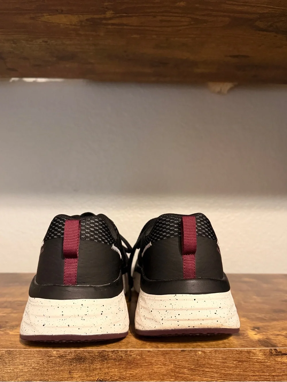 Skechers women’s black