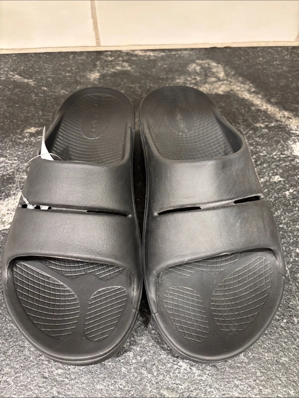 OOFOS men’s slide