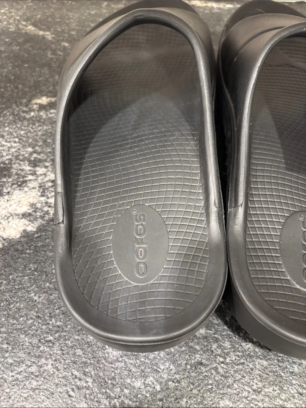 OOFOS men’s slide