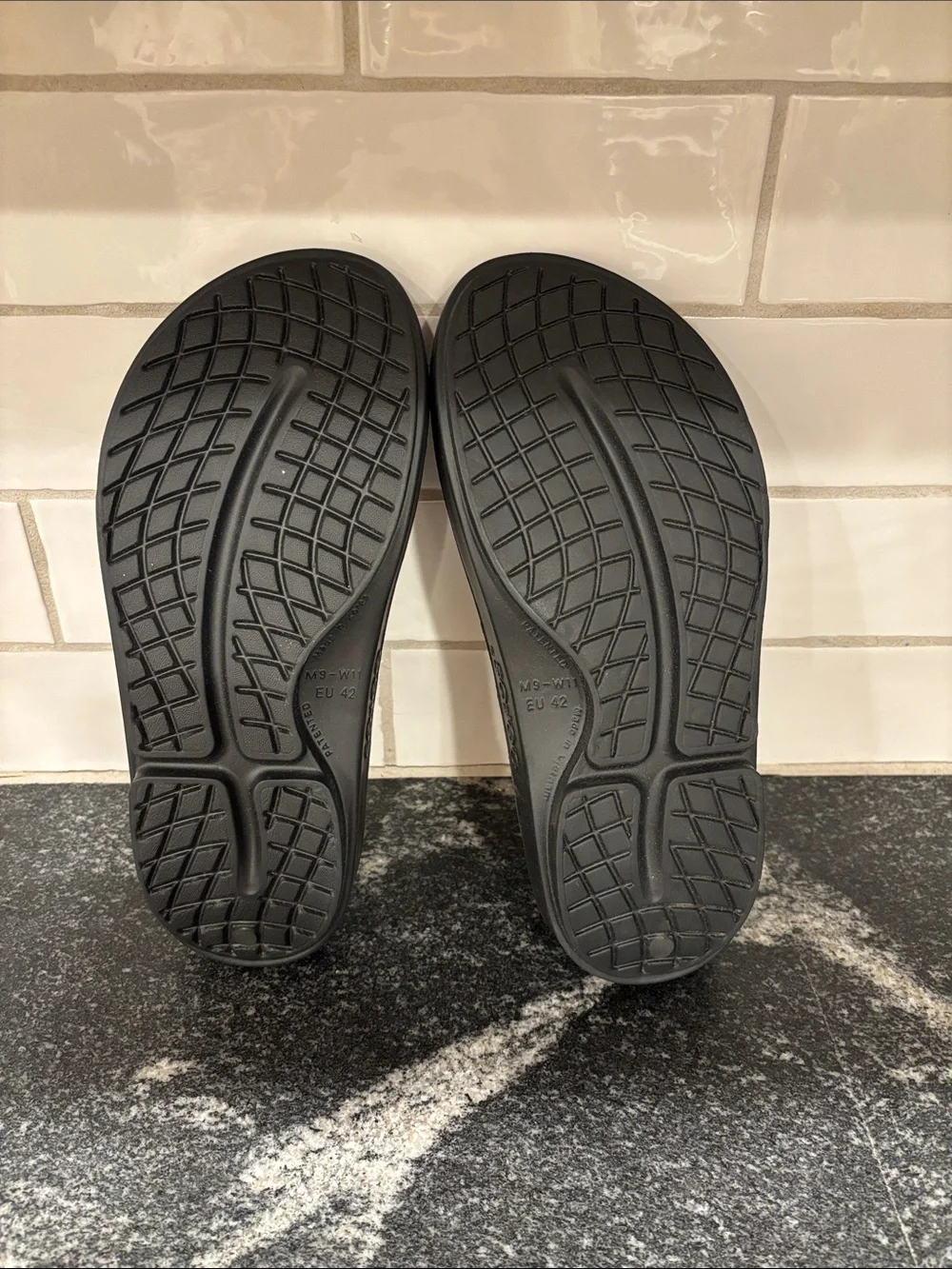 OOFOS men’s slide