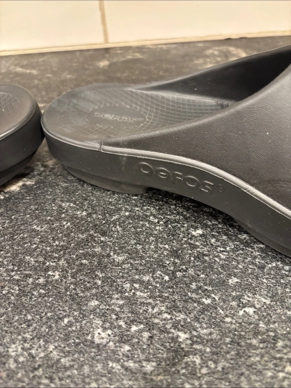 OOFOS men’s slide