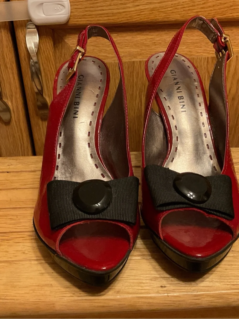Gianni Bini red patent