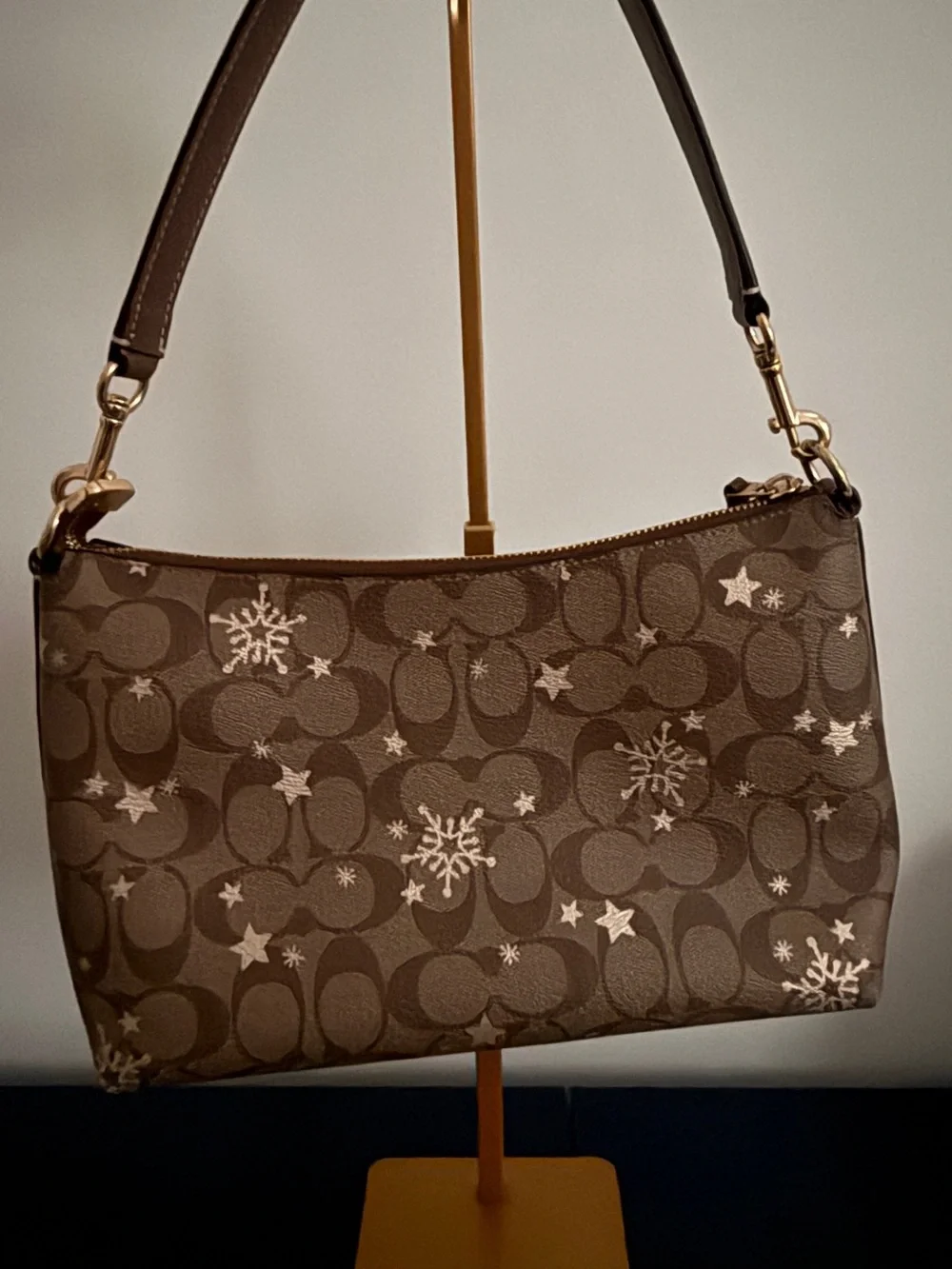 Coach gently preloved