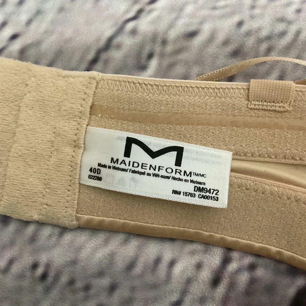 Maidenform molded from stains