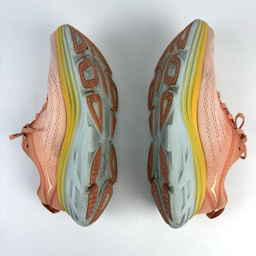 Hoka One One boxes stains