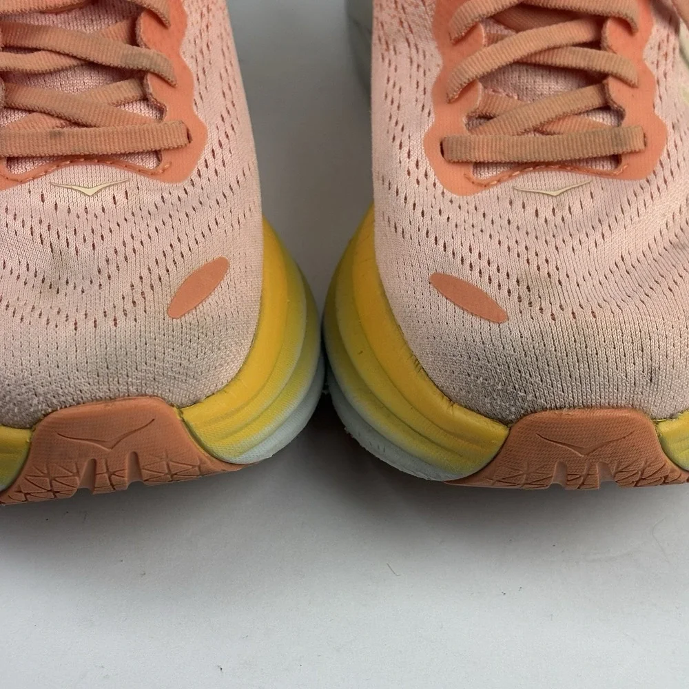 Hoka One One stains boxes black