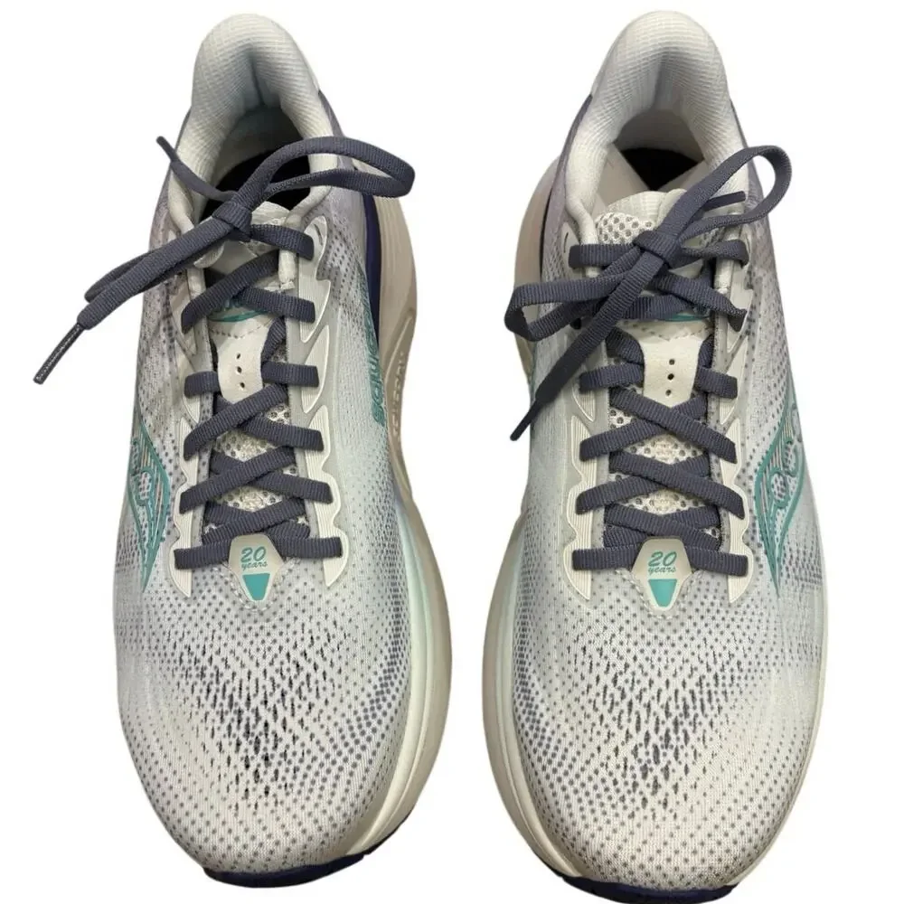 Saucony obtained from
