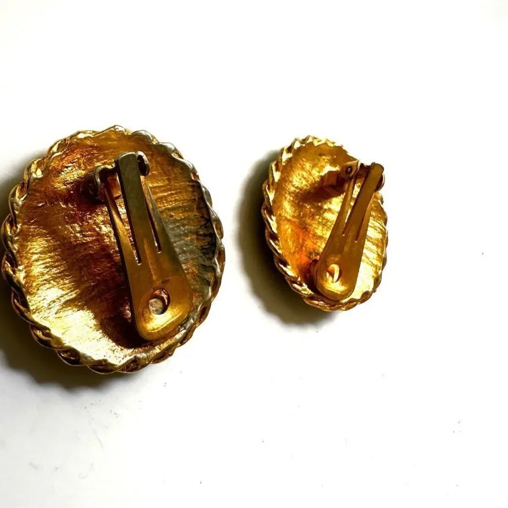 Navy round nautical western clip on vintage earrings