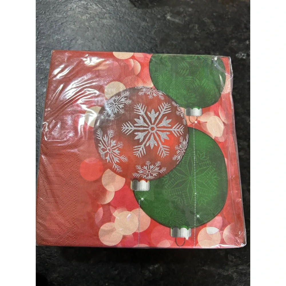 Unbranded holiday paper