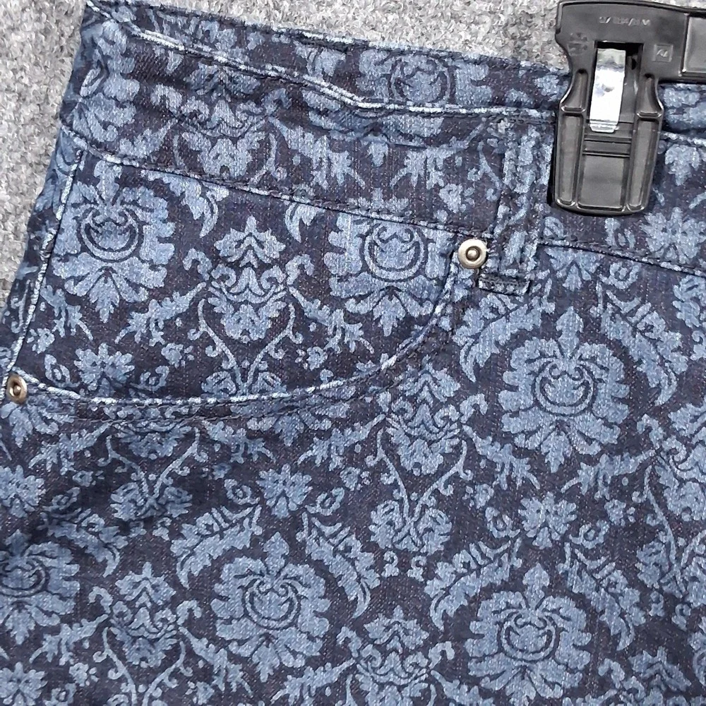 CJ Banks Women 22W Blue Damask Floral‎ Denim Mini Skirt Stretch Plus Size