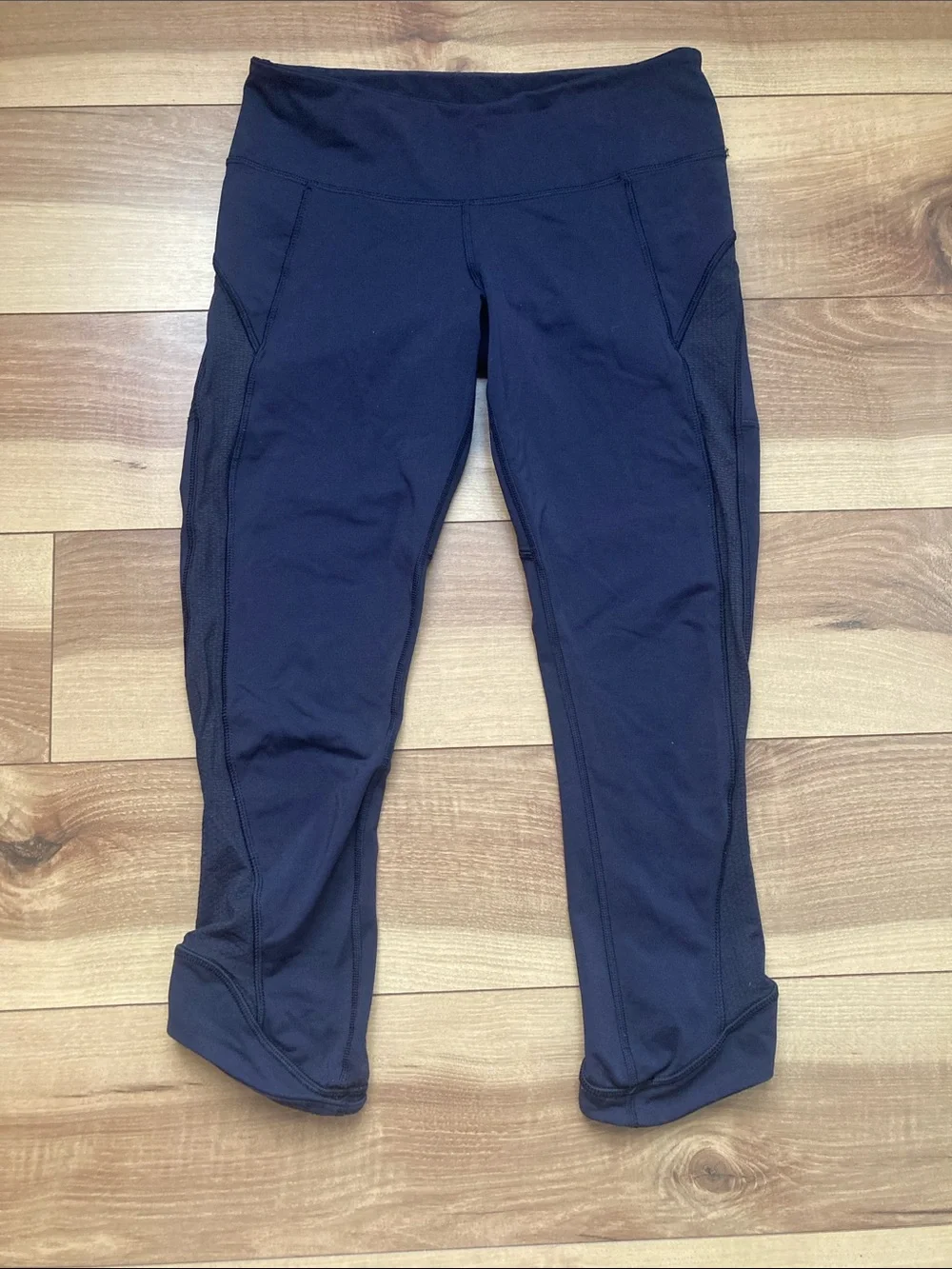 Lululemon Navy Blue Side Mesh Panel Capri Leggings