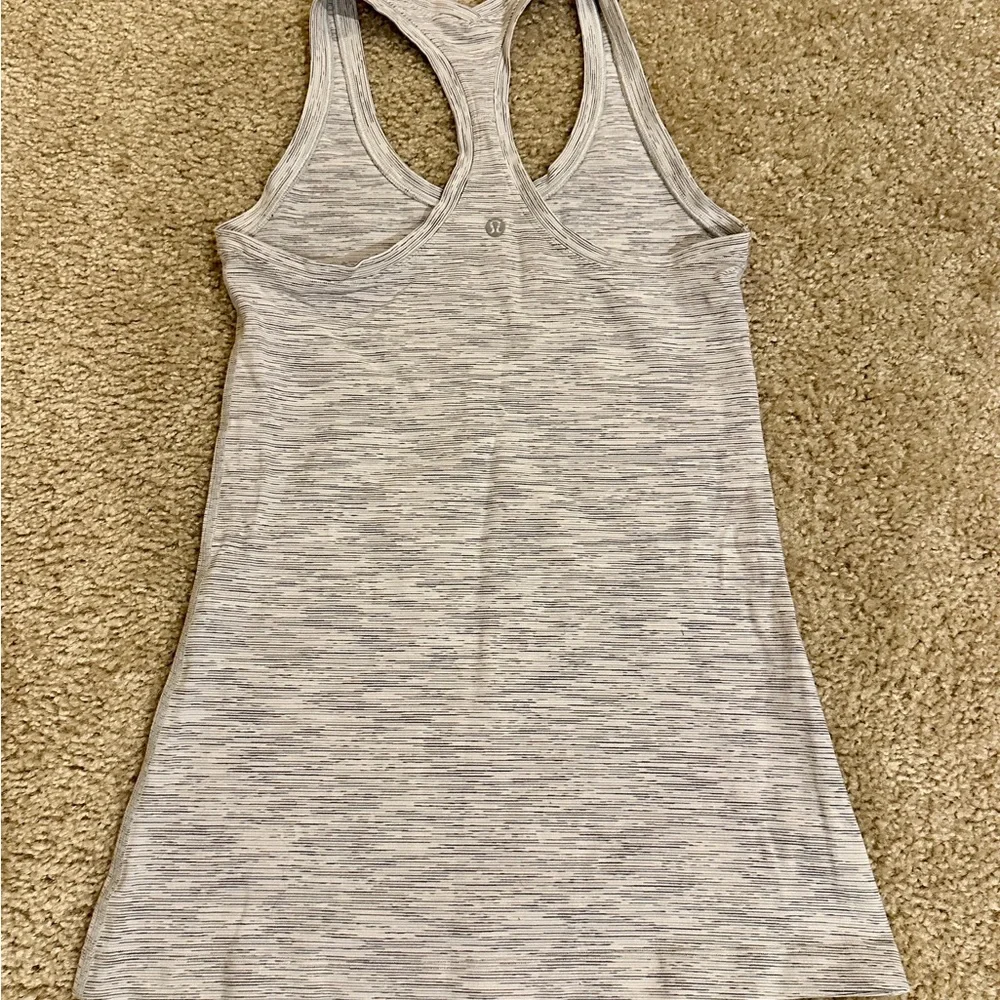 lululemon athletica sleek breathable